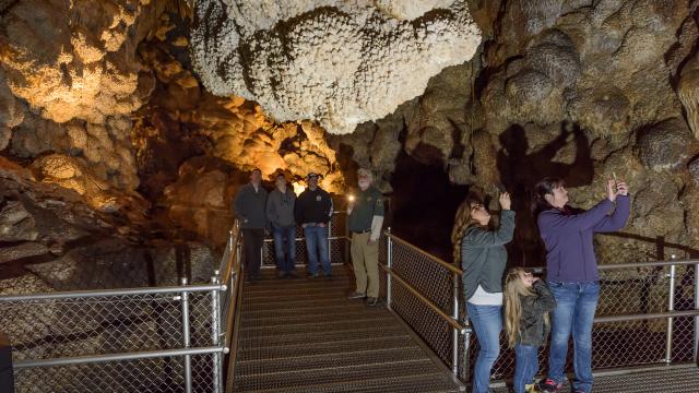 Jewel Cave Natural Wonders